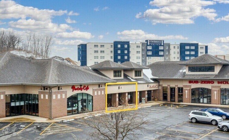 Primary Photo Of 6220 Nesbitt Rd, Fitchburg Storefront For Lease