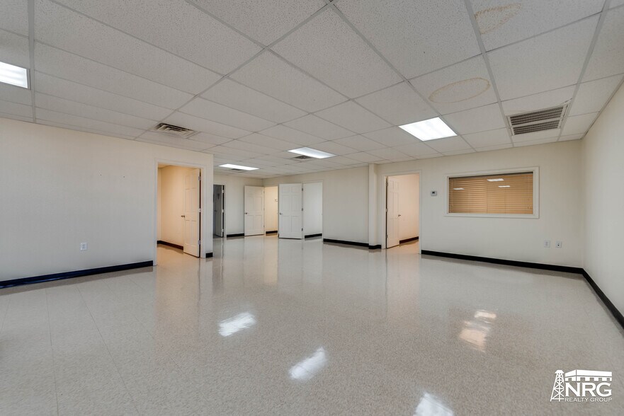 More Photos Of 1591 S US Highway 385, Andrews Warehouse For Lease