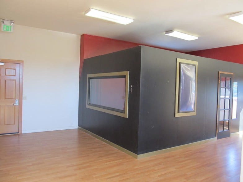 More Photos Of 841-1043 Sutton Way, Grass Valley Unknown For Lease