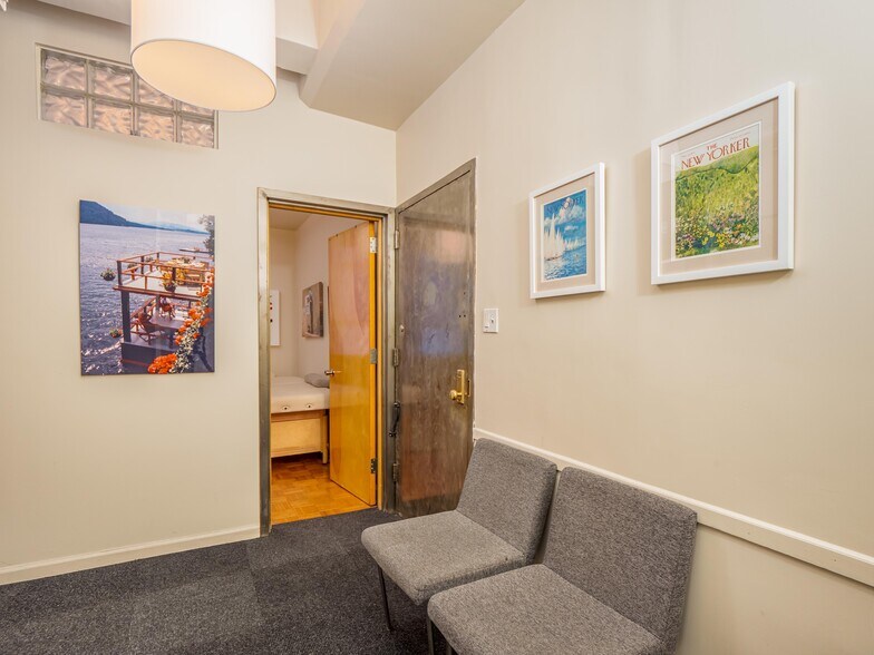 More Photos Of 115 Central Park W, New York Apartments For Lease