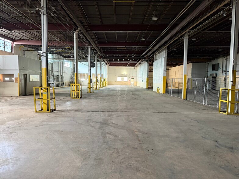 More Photos Of 2636 S Work St, Falconer Manufacturing For Lease