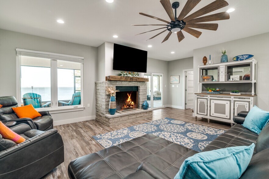 More Photos Of Richland Chambers Lake, Streetman Land For Sale