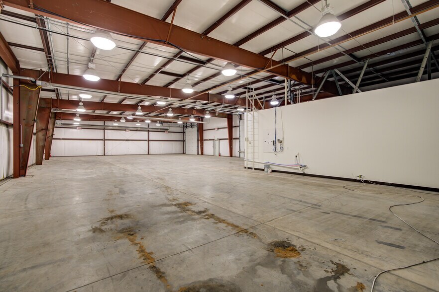More Photos Of 5739 Observation Ct, Colorado Springs Warehouse For Lease