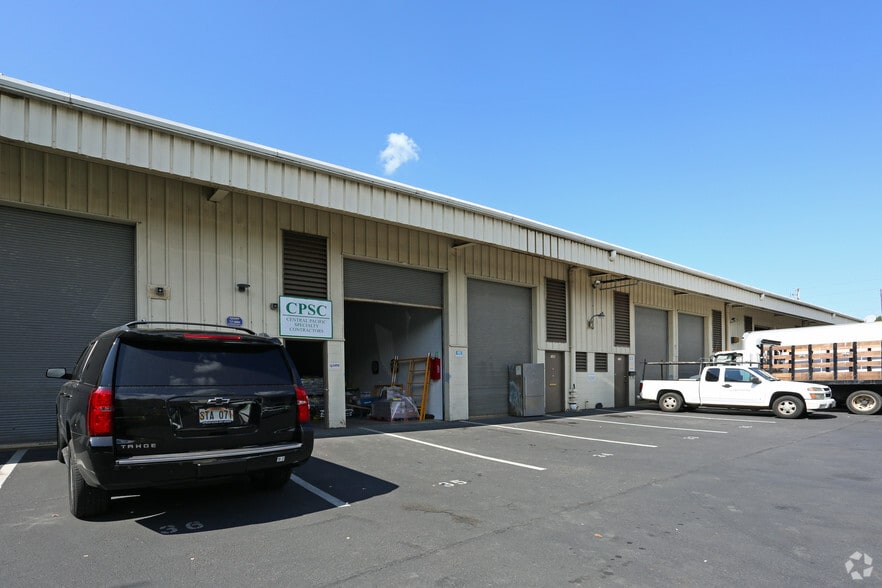More Photos Of 99-899 Iwaena St, Aiea Warehouse For Lease