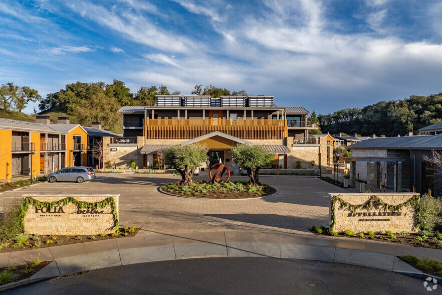 More Photos Of 101 Dovetail Ln, Healdsburg Hotel For Lease