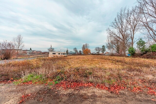 More Photos Of 2561 W Main St, Medford Self Storage For Sale