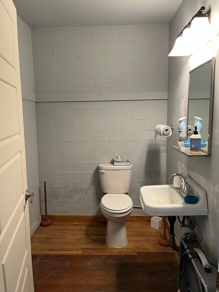 More Photos Of 1100 Austin Hwy, San Antonio Freestanding For Lease