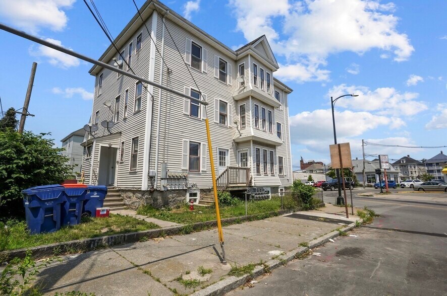 More Photos Of 49-51 County St, New Bedford Apartments For Sale