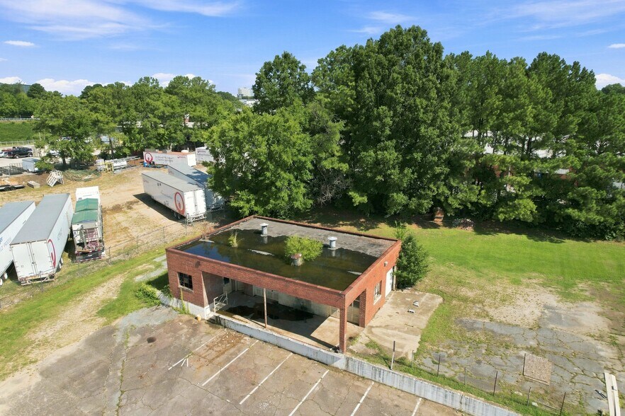More Photos Of 1512 Garner Rd, Raleigh Warehouse For Lease