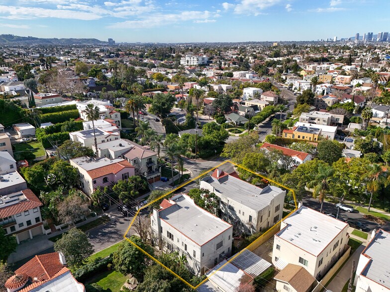 More Photos Of 1040 S Longwood Ave, Los Angeles Apartments For Sale