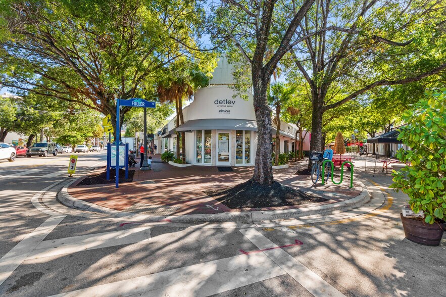 More Photos Of 3065 Fuller St, Miami Storefront Retail Office For Lease