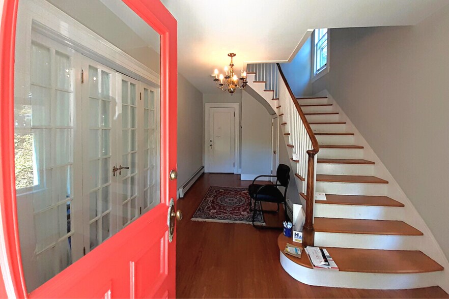 More Photos Of 149 Hampton Rd, Southampton Office Residential For Sale