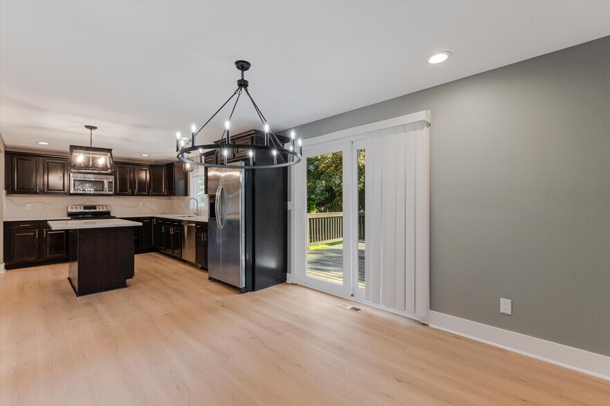More Photos Of 2706 SE Spruce St, Hillsboro Healthcare For Sale