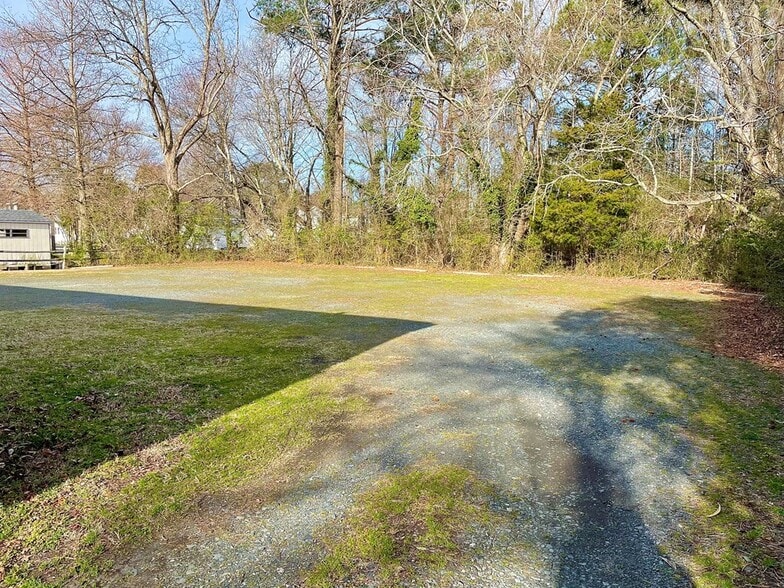More Photos Of 3649 Willow St, Chincoteague General Retail For Sale