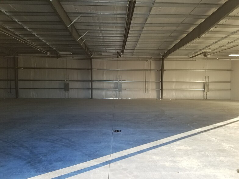 More Photos Of 2250 Production, Roca Warehouse For Lease