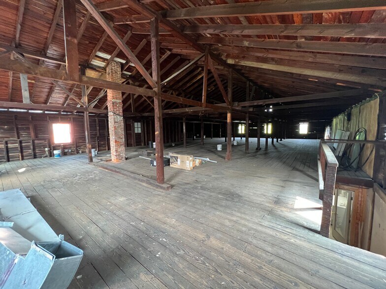 More Photos Of 13686 Richmond Tappahannock Hwy, Saint Stephens Church Research And Development For Sale