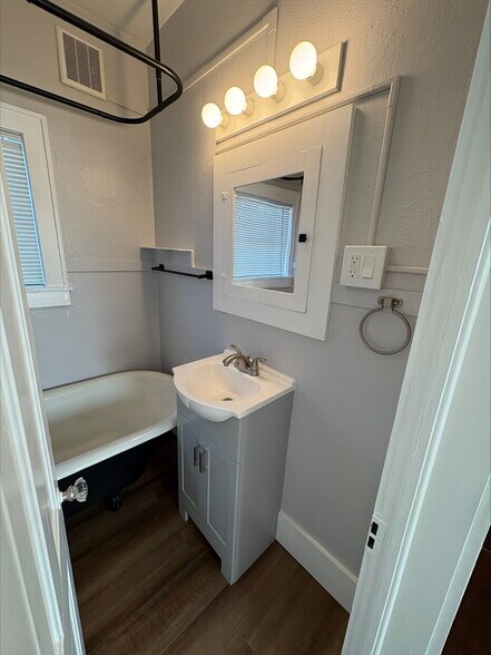 More Photos Of , Albany Unknown For Sale