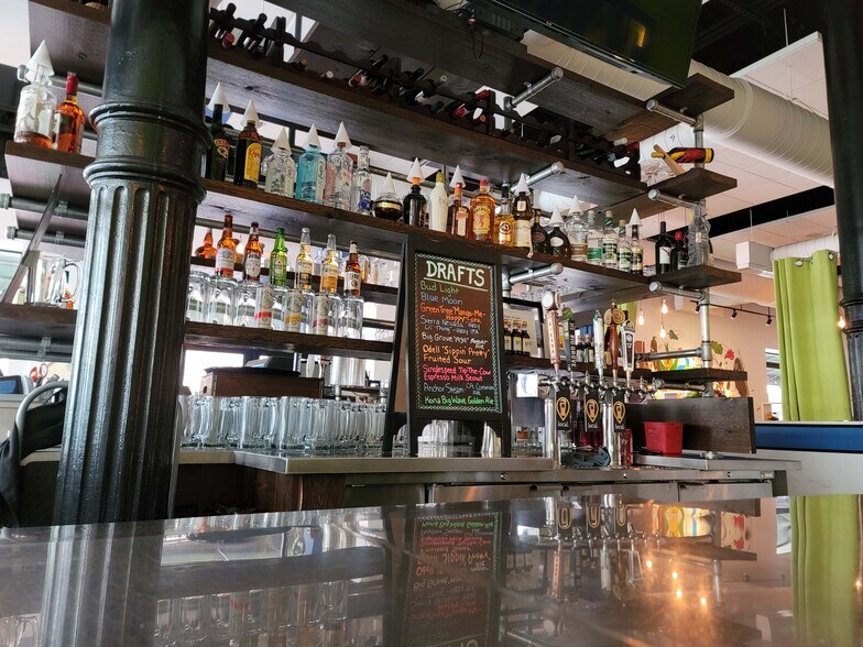 More Photos Of 131 W 2nd St, Davenport Office Residential For Sale