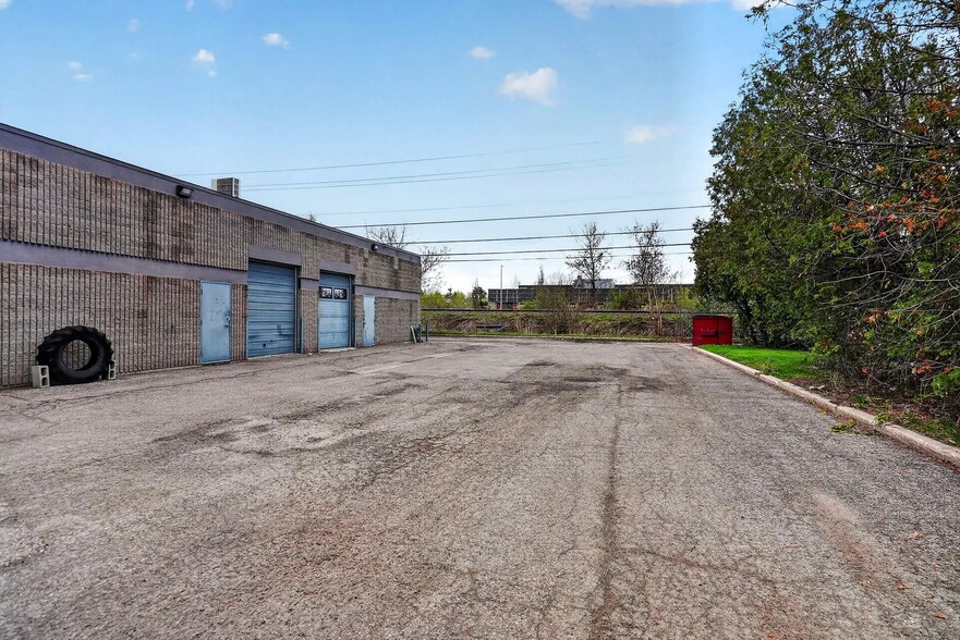 More Photos Of 159 Colonnade Rd, Nepean Warehouse For Sale