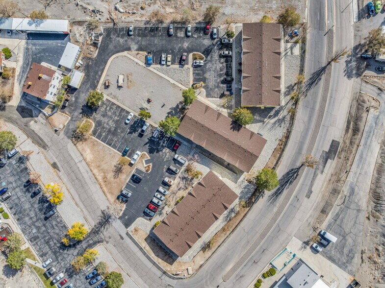 More Photos Of 370 Aria Blvd, Wendover Apartments For Sale