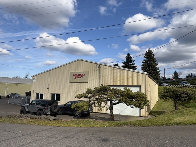 More Photos Of 9260 SE 74th Ave, Portland Industrial For Lease