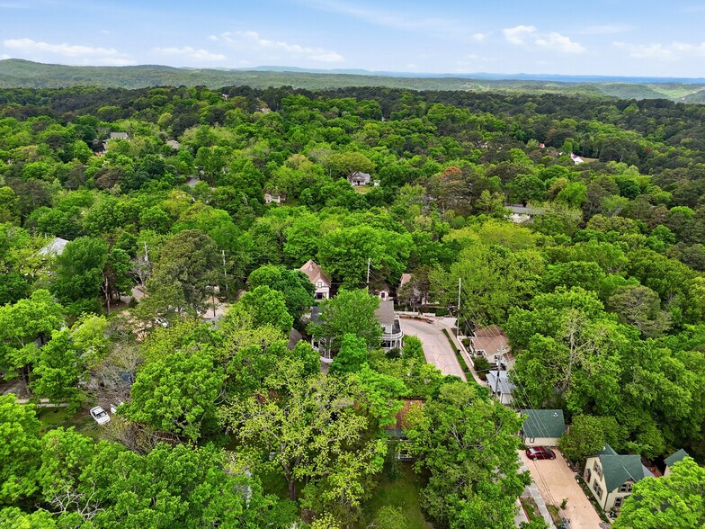 More Photos Of 5 Ojo St, Eureka Springs Hospitality For Sale
