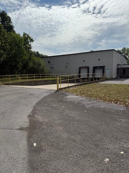 More Photos Of 4255 Research Pky, Clarence Warehouse For Sale