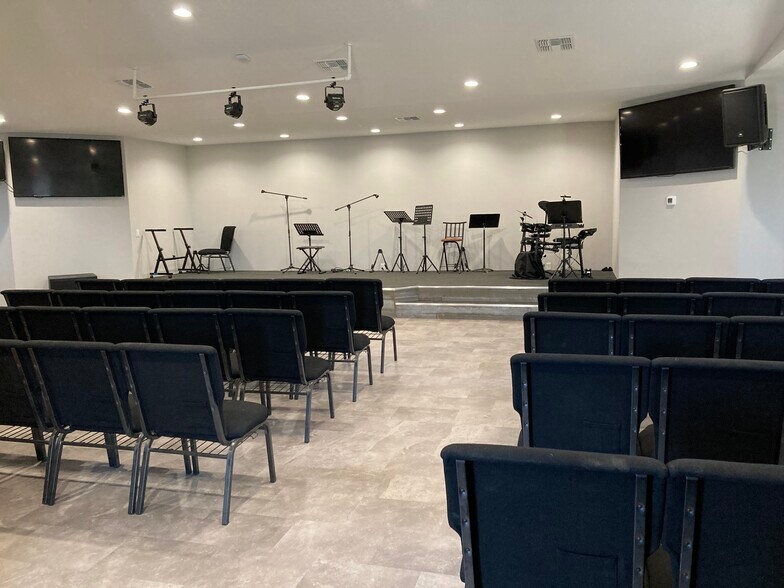 More Photos Of 2646 Stonewood Park Loop, Land O Lakes Coworking Space