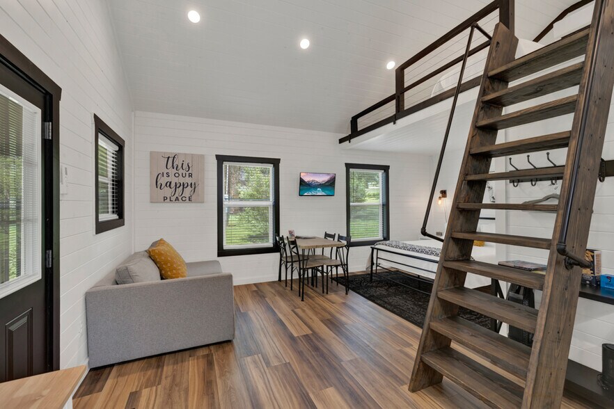 More Photos Of 14147 FM 306, Canyon Lake Trailer Camper Park For Sale