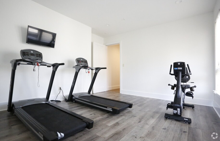 More Photos Of 141 Napoleon St, Baton Rouge Multifamily For Sale