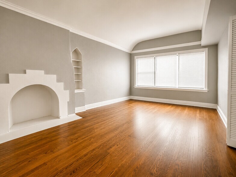 More Photos Of 7749 S Yates, Chicago Apartments For Sale