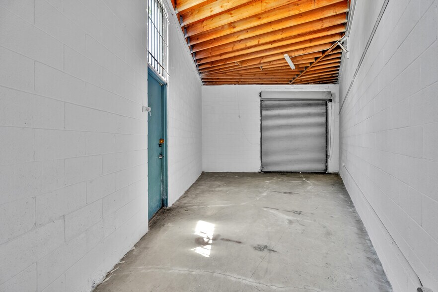 More Photos Of 4931 Venice Blvd, Los Angeles Storefront For Lease