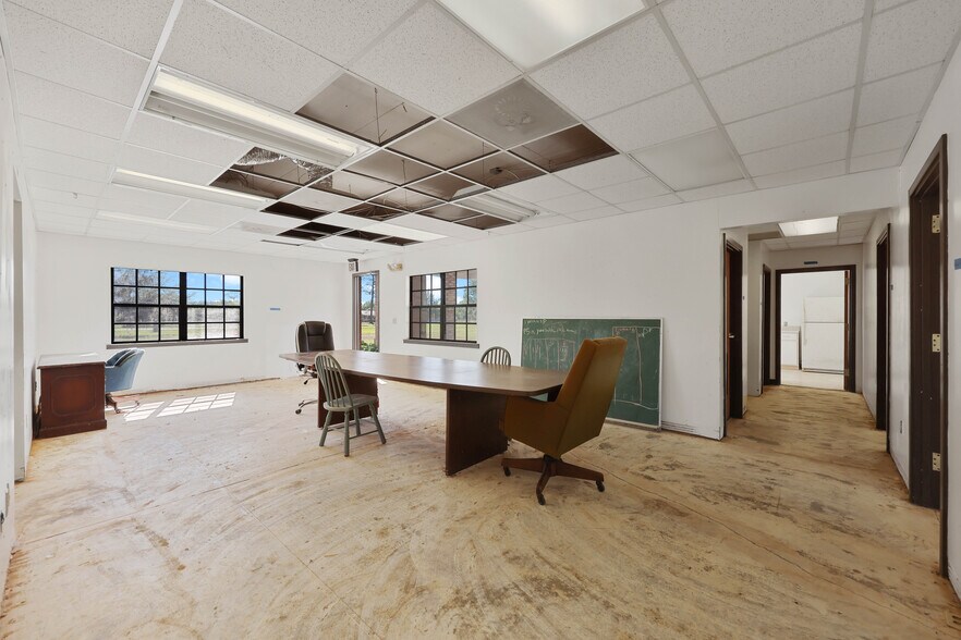 More Photos Of 22705 134th, Raiford Office For Sale