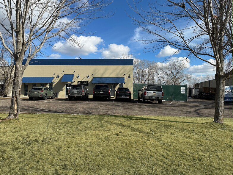 More Photos Of 3276 Fanum Rd, Vadnais Heights Service For Lease