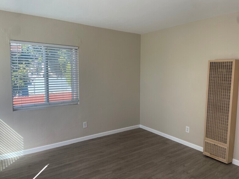 More Photos Of 215-221 20th St, San Diego Apartments For Sale