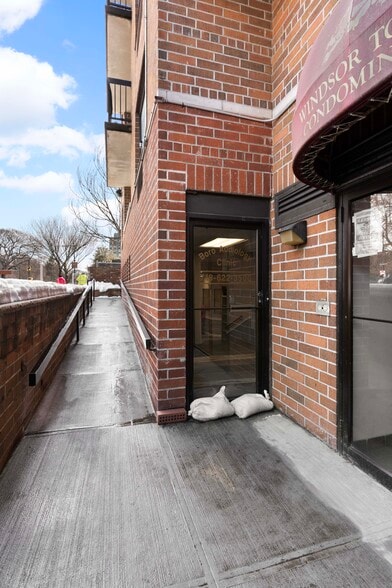 More Photos Of 207 Prospect Park SW, Brooklyn Apartments For Sale
