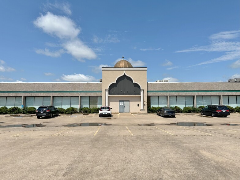 Primary Photo Of 6627 NW Expressway St, Oklahoma City Freestanding For Sale