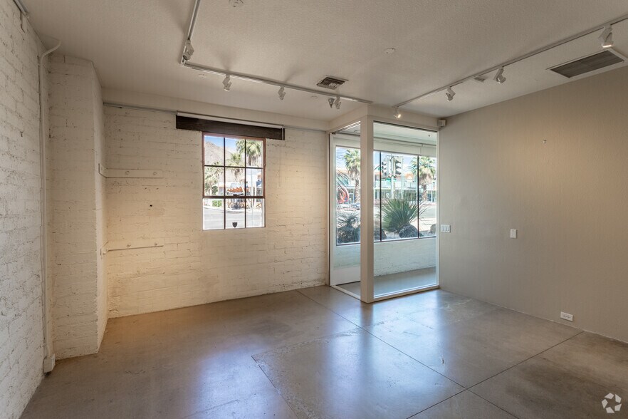 More Photos Of 1090 N Palm Canyon Dr, Palm Springs Loft Creative Space For Lease