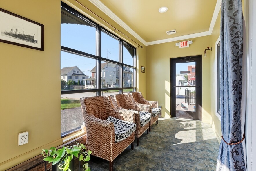 More Photos Of 424 N Main St, Souderton Restaurant For Sale