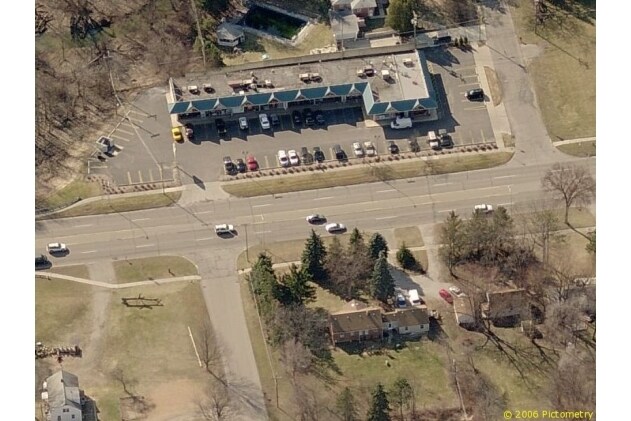 More Photos Of 16701-16729 Middlebelt Rd, Livonia Unknown For Lease