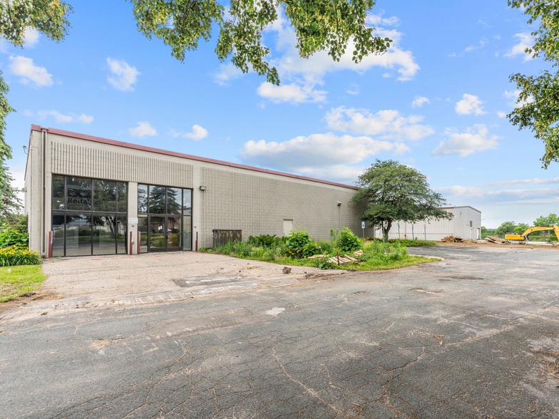 Primary Photo Of 3245 Terminal Dr, Saint Paul Warehouse For Lease
