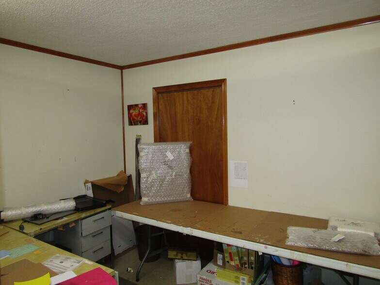 More Photos Of 4806 E Old Spanish Trl, Jeanerette Warehouse For Sale