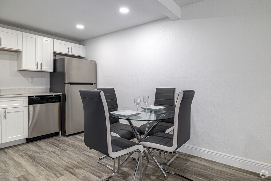 More Photos Of 6029 W Irlo Bronson Memorial Hwy, Kissimmee Apartments For Lease