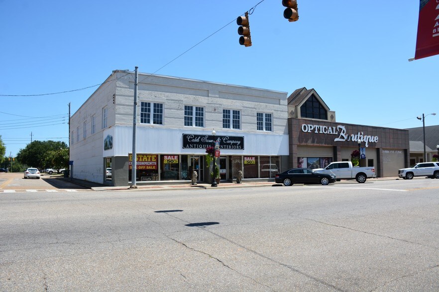 More Photos Of 201 S Main St, Enterprise Department Store For Sale