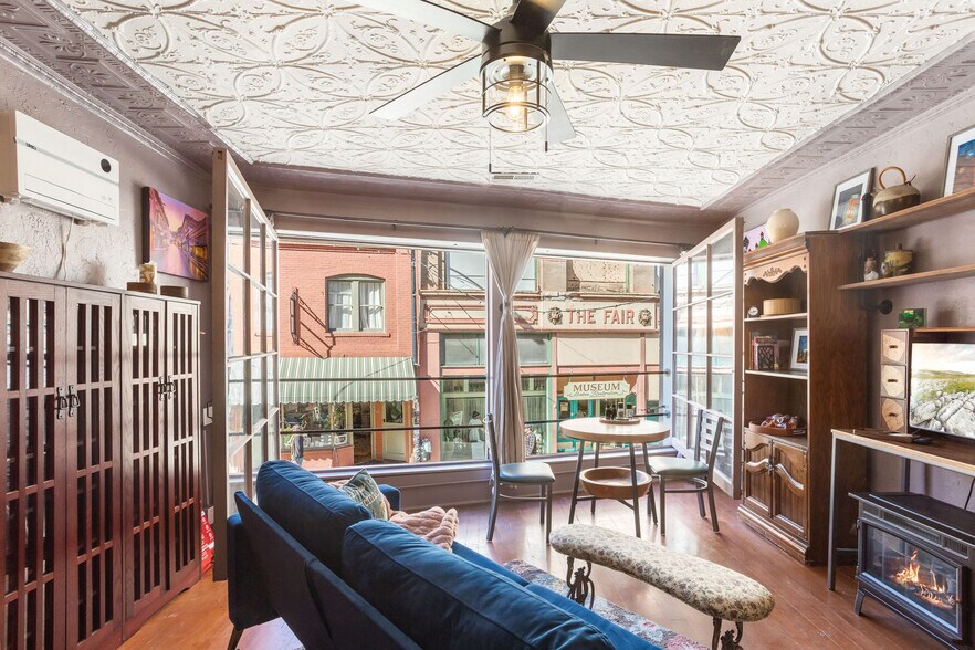 More Photos Of 40 Main St, Bisbee General Retail For Sale