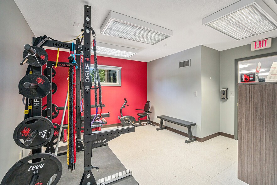 More Photos Of 2 Holly Ln, Paola Medical For Sale