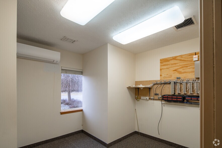 More Photos Of 4205 Charlar Dr, Holt Loft Creative Space For Sale