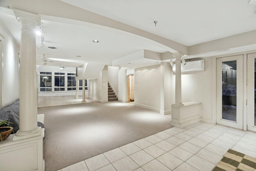 More Photos Of 299 Mountain Rd, Stowe Office Residential For Sale