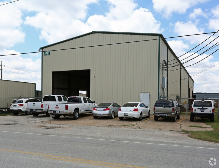 More Photos Of 5711 Cunningham Rd, Houston Manufacturing For Lease