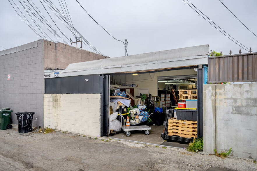 More Photos Of 3210 N San Fernando Blvd, Burbank Warehouse For Sale